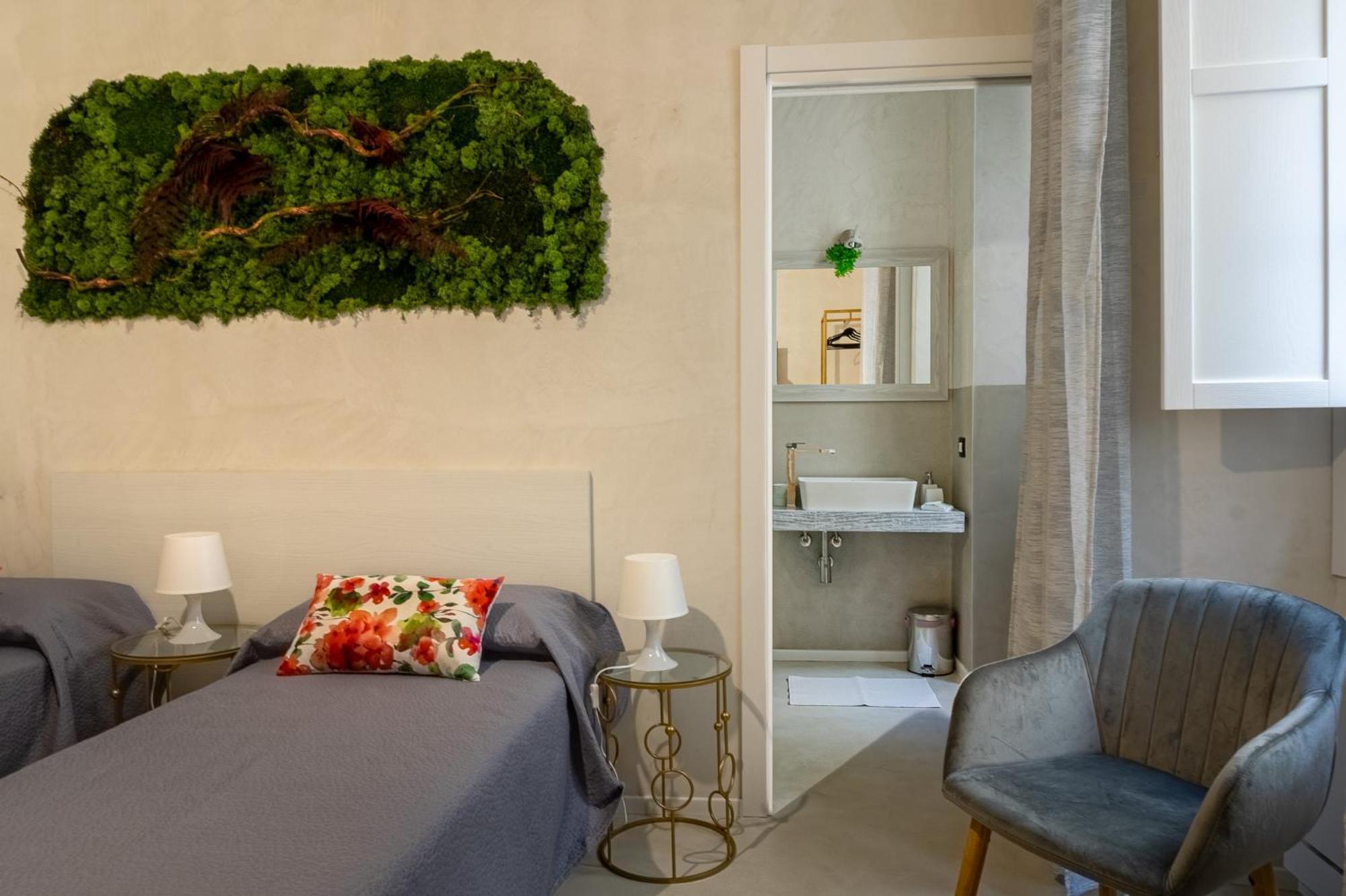 Flower Rooms Cagliari Bagian luar foto